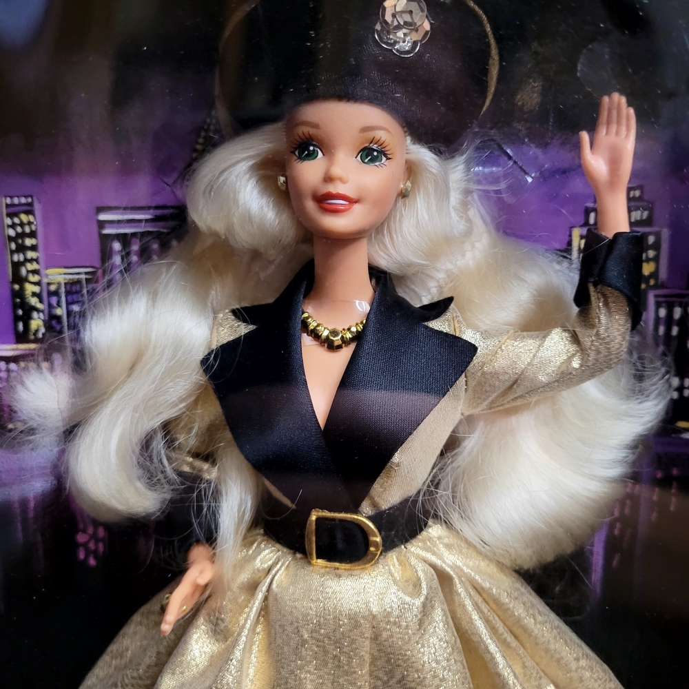1994 Service Merchandise Limited Edition City Sophisticate Barbie #12005 - Picture 2 of 11